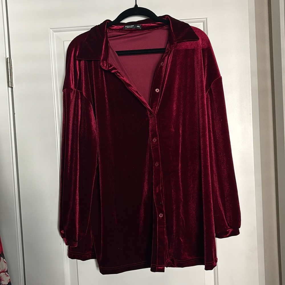 NWOT Burgundy velvet button down